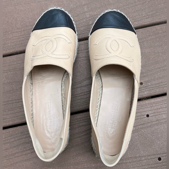 Chanel Espadrilles - Beige and Black , Women’s Size 39 - Picture 5 of 11